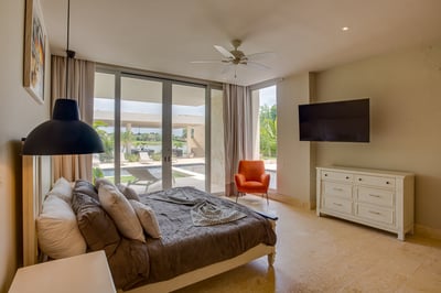 Luxury Villa Photo #30