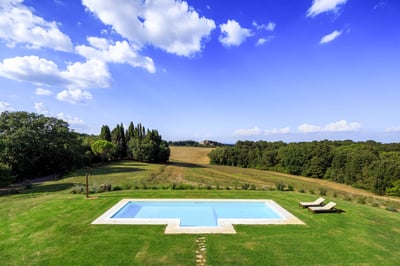 Luxury Villa Photo #3