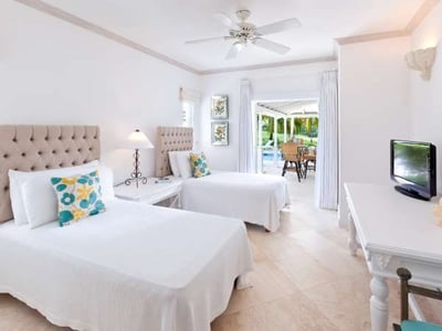 Luxury Villa Photo #8