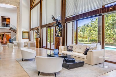 Luxury Villa Photo #17