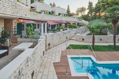 Luxury Villa Photo #5