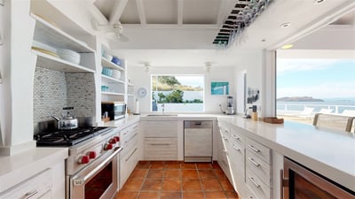 Luxury Villa Photo #11