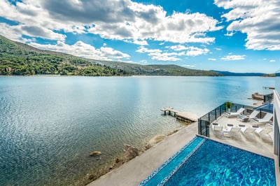 Luxury Villa Photo #7