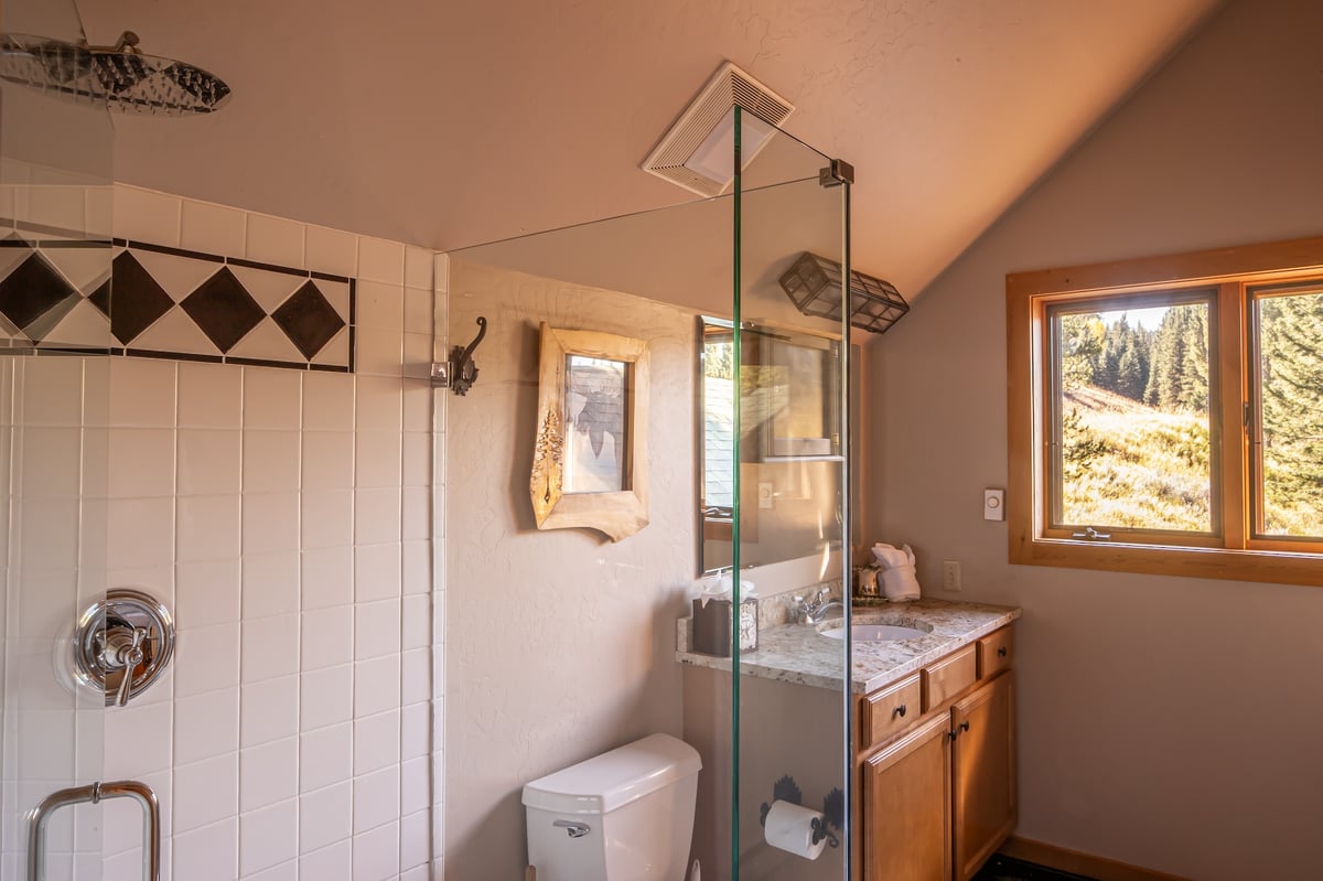 Huckleberry Hideaway