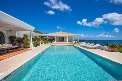 Luxury Villa Photo #4