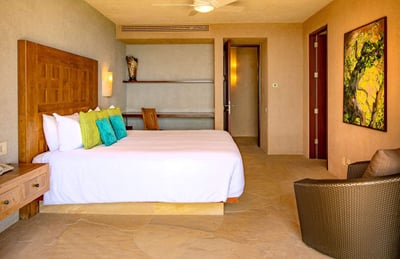 Luxury Villa Photo #25