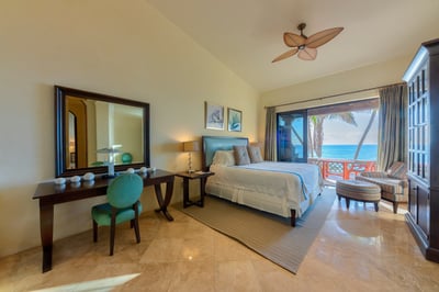 Luxury Villa Photo #31