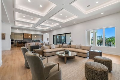 Luxury Villa Photo #19