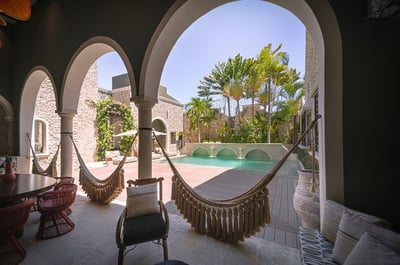 Luxury Villa Photo #7