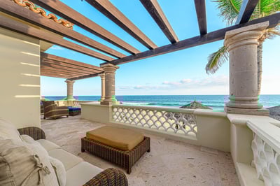 Luxury Villa Photo #9