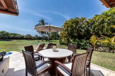 Luxury Villa Photo #9