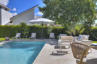 Hacienda B21 — A Cozy Family Escape