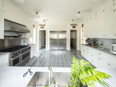 Luxury Villa Photo #15