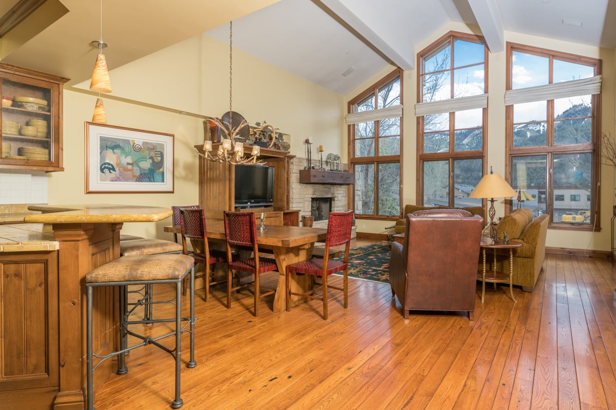 Colonnade Residence 14