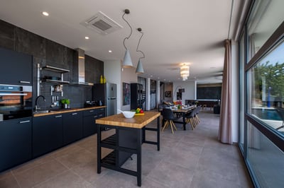 Luxury Villa Photo #15