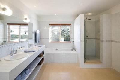 Luxury Villa Photo #16