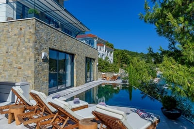 Luxury Villa Photo #15