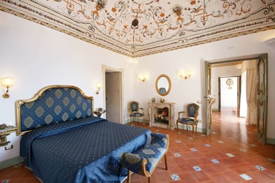 Luxury Villa Photo #42