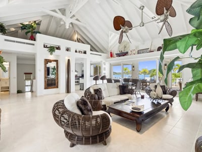 Luxury Villa Photo #10
