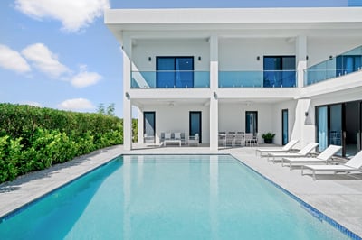 Luxury Villa Photo #7