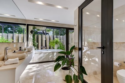Luxury Villa Photo #61