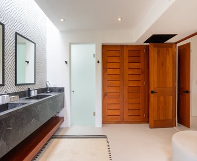 Luxury Villa Photo #33