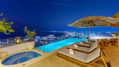 Luxury Villa Photo #8