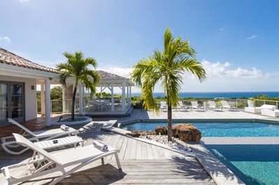 Luxury Villa Photo #3
