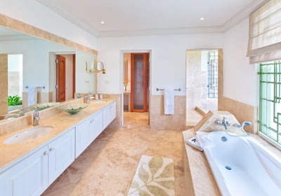 Luxury Villa Photo #18
