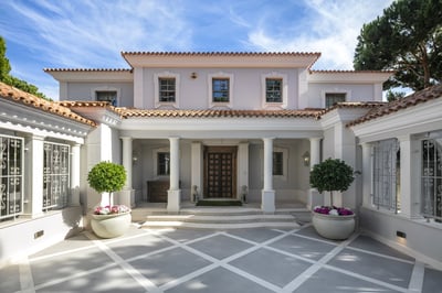 Luxury Villa Photo #8