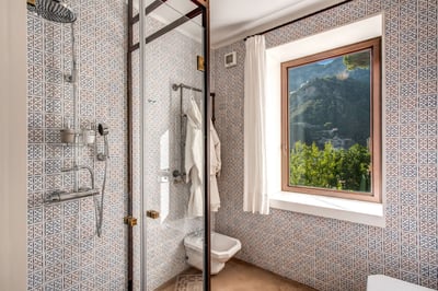 Luxury Villa Photo #40