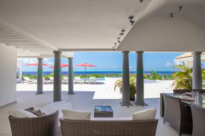 Luxury Villa Photo #12