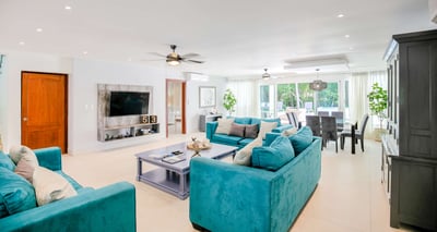 Luxury Villa Photo #14
