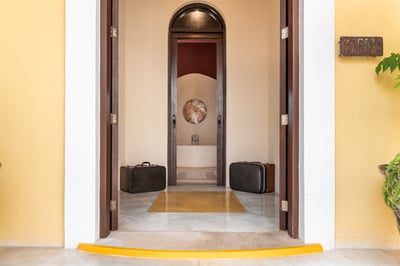 Luxury Villa Photo #25