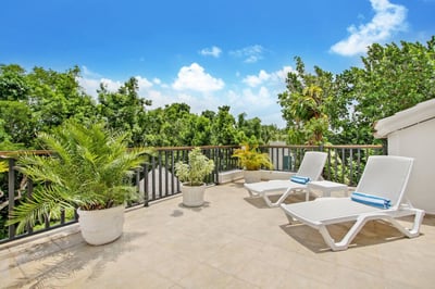 Luxury Villa Photo #15