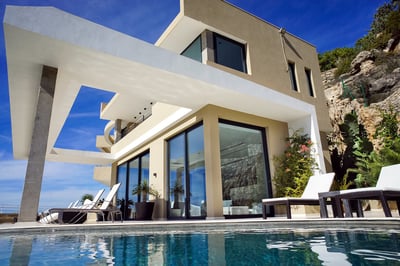 Luxury Villa Photo #3