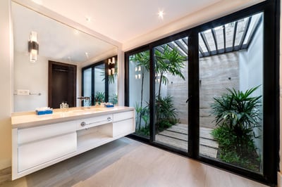 Luxury Villa Photo #37
