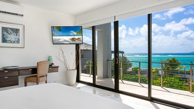 Luxury Villa Photo #22