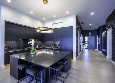 Luxury Villa Photo #3