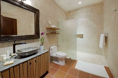 Luxury Villa Photo #12