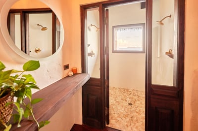 Luxury Villa Photo #44