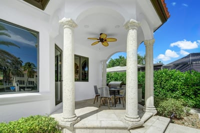 Luxury Villa Photo #13