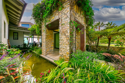 Luxury Villa Photo #16
