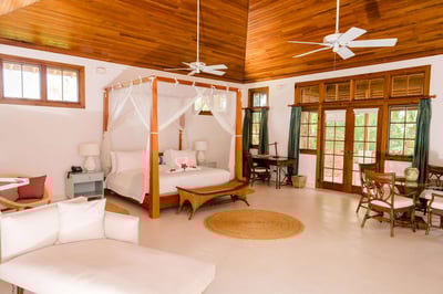 Luxury Villa Photo #5
