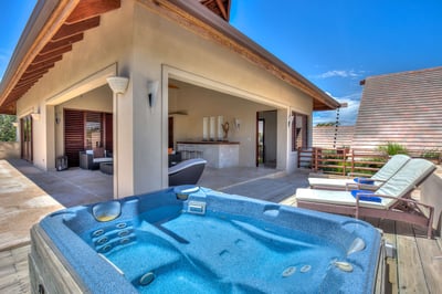 Luxury Villa Photo #11