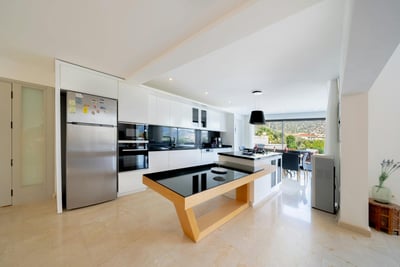 Luxury Villa Photo #22