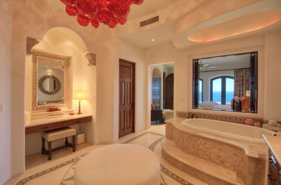 Luxury Villa Photo #28