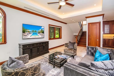 Luxury Villa Photo #8