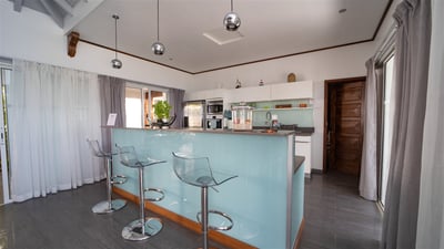 Luxury Villa Photo #23