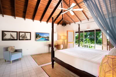 Luxury Villa Photo #31